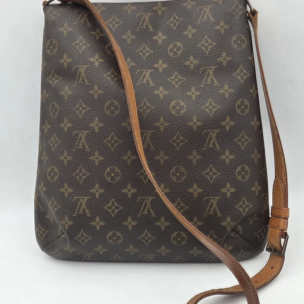 Authentic Louis Vuitton Brown Monogram Musette Salsa GM Shoulder Bag